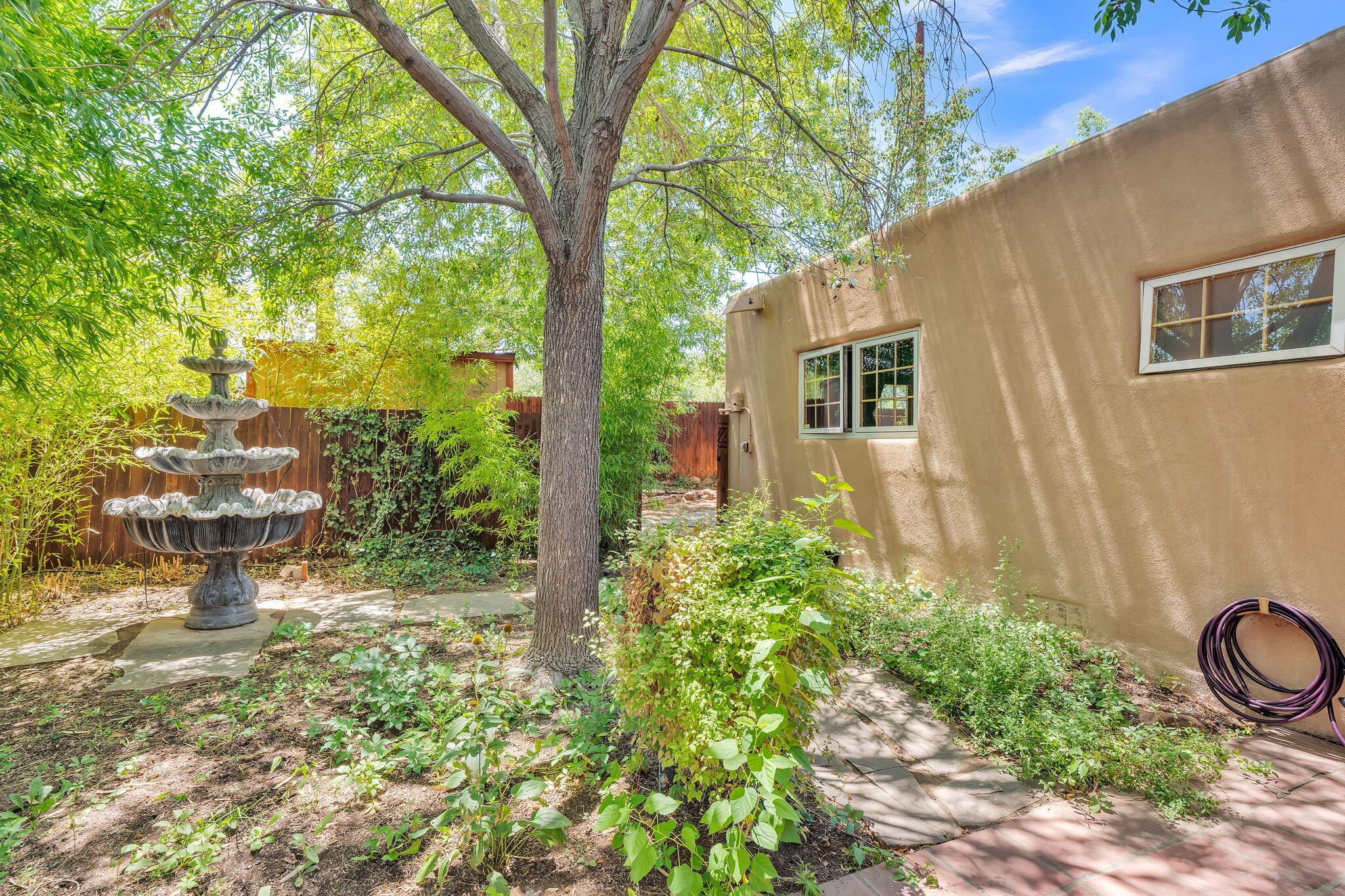 33 Garden Park Circle NW