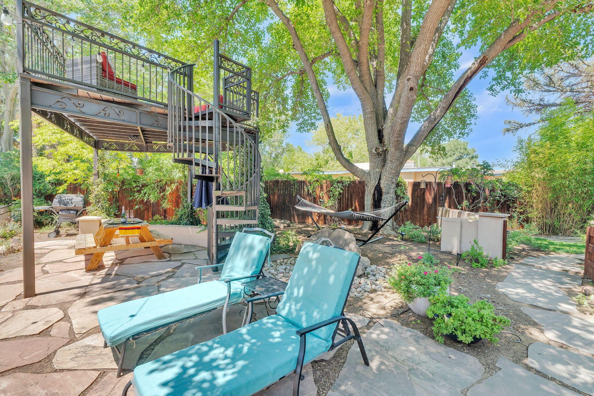 33 Garden Park Circle NW