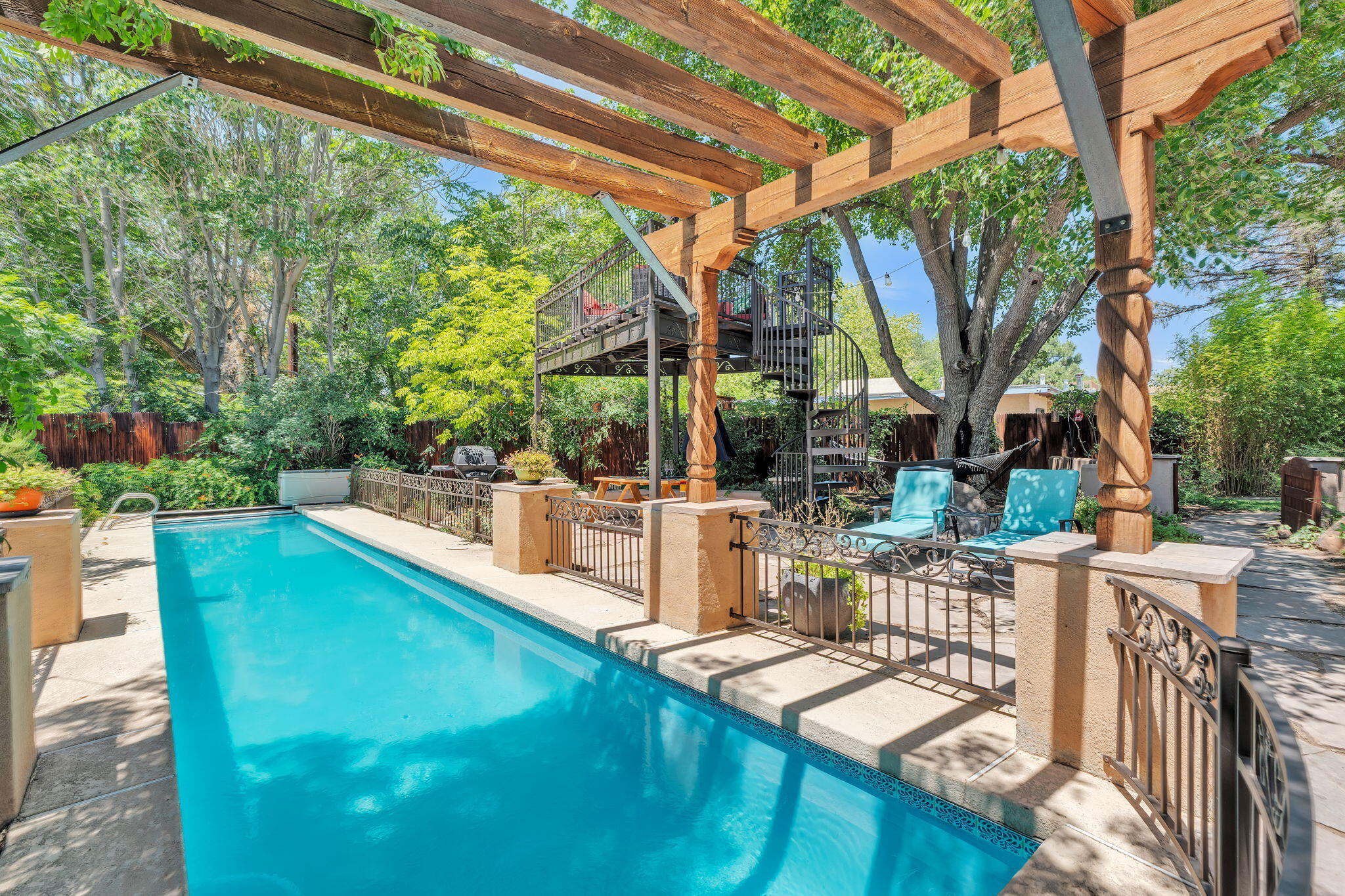 33 Garden Park Circle NW