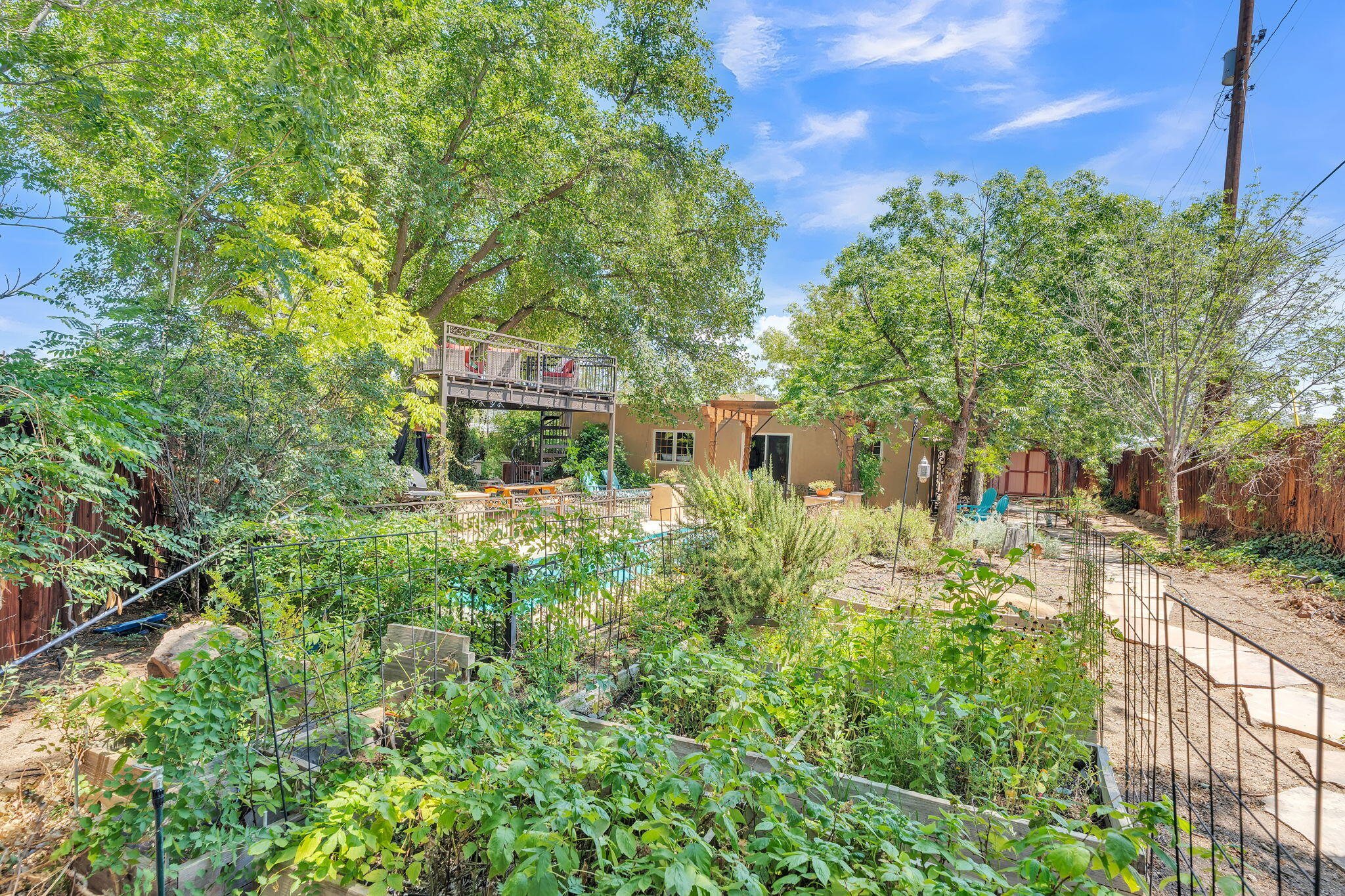 33 Garden Park Circle NW