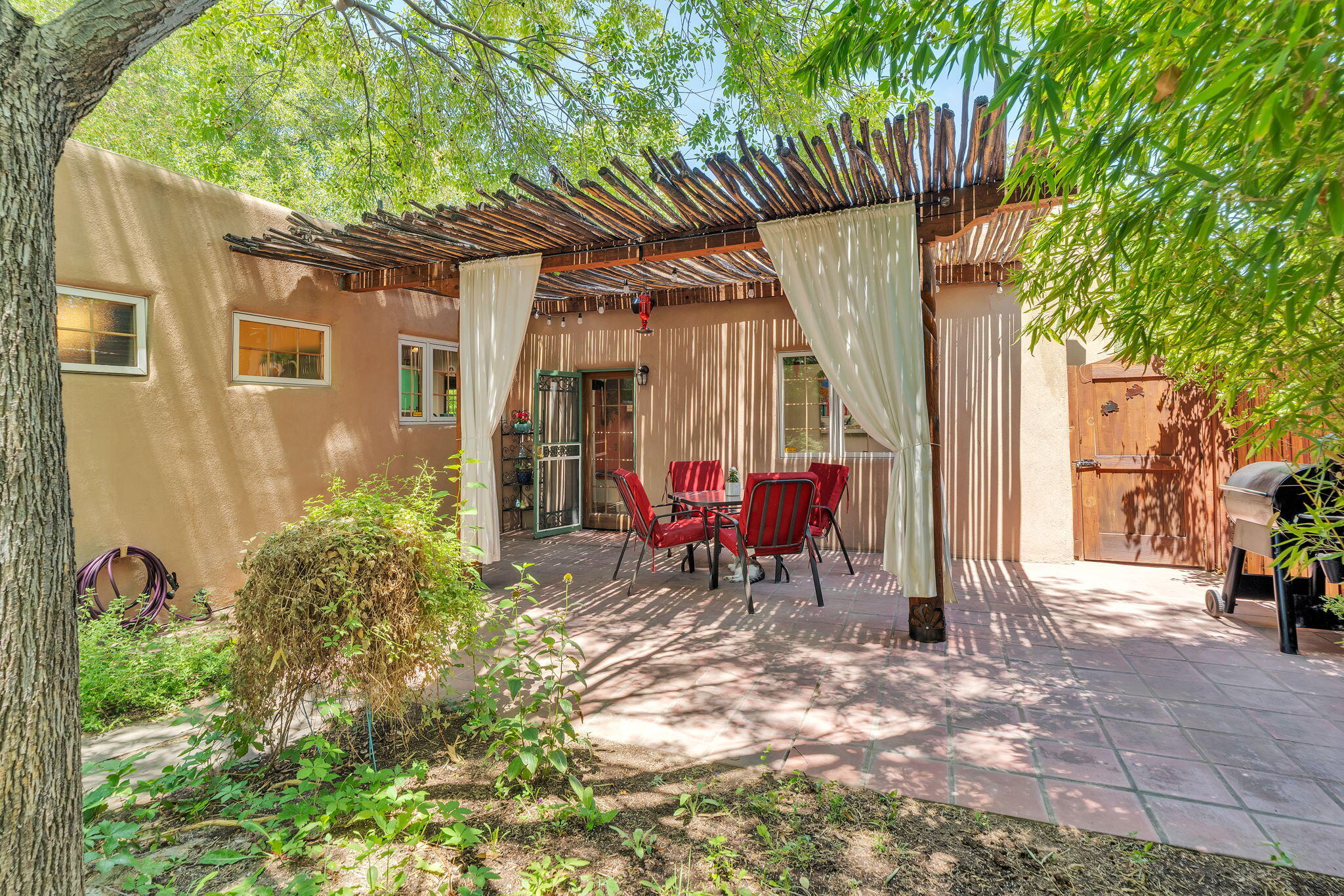 33 Garden Park Circle NW