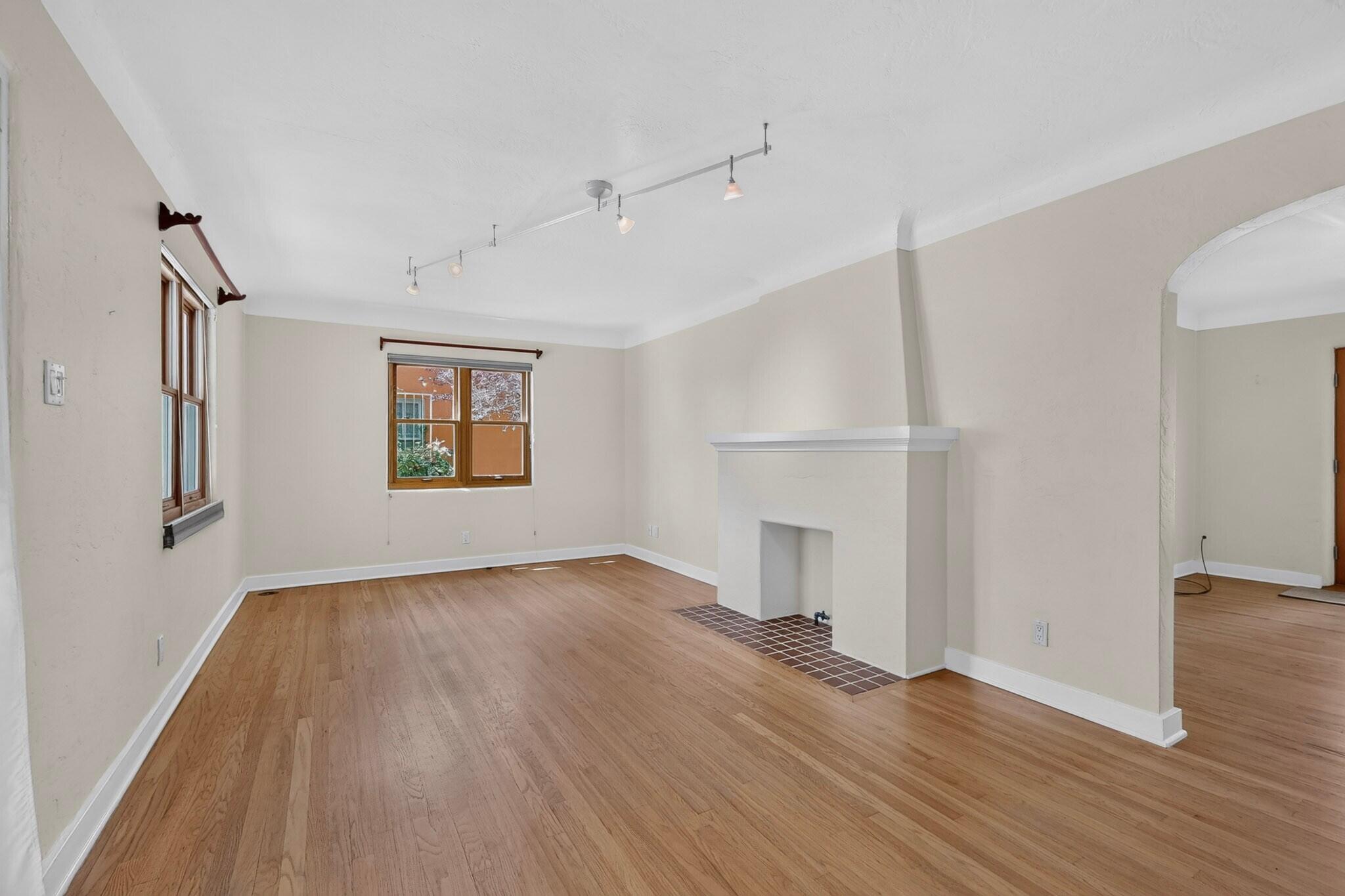 309 Carlisle Boulevard NE