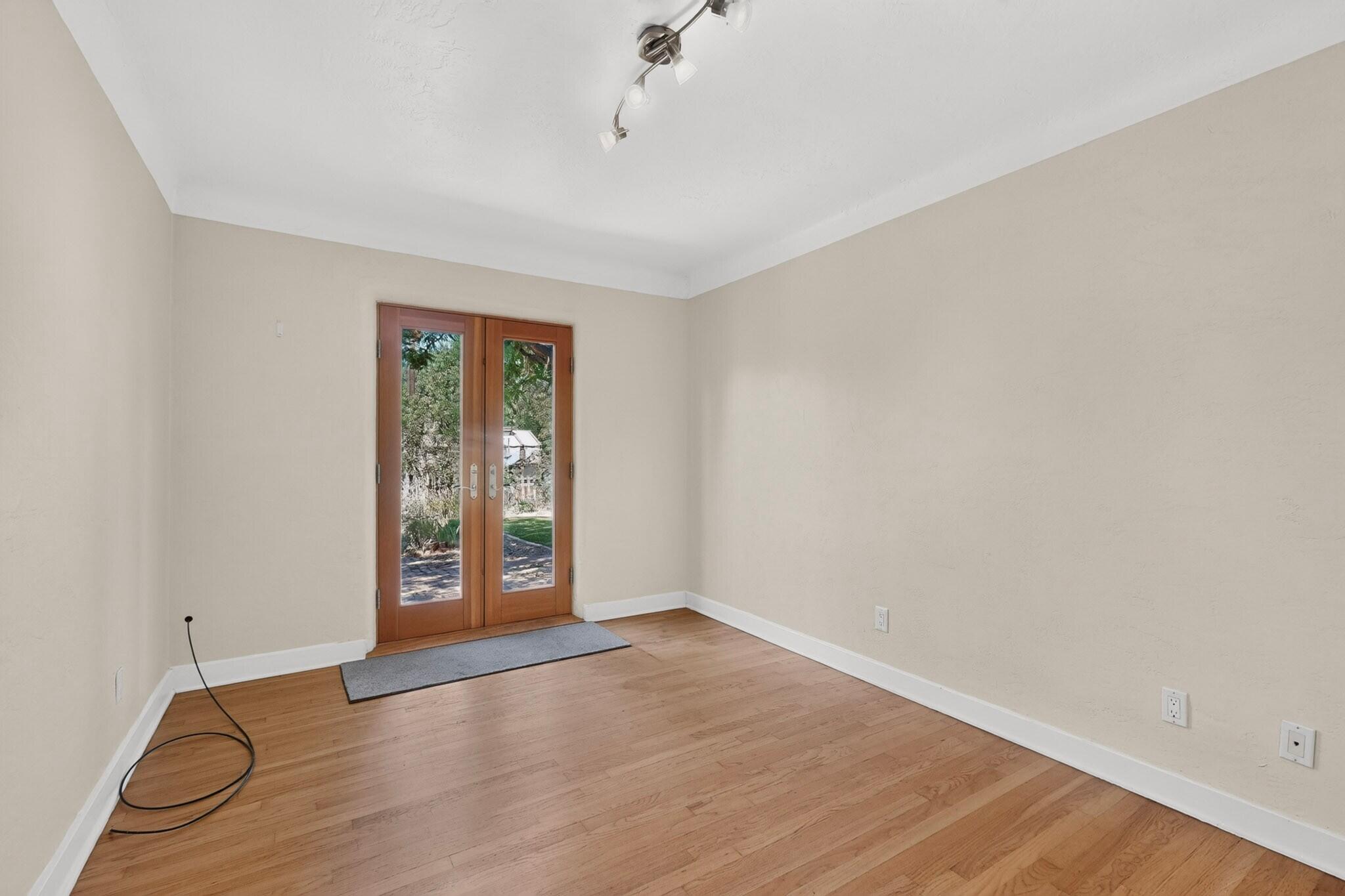 309 Carlisle Boulevard NE