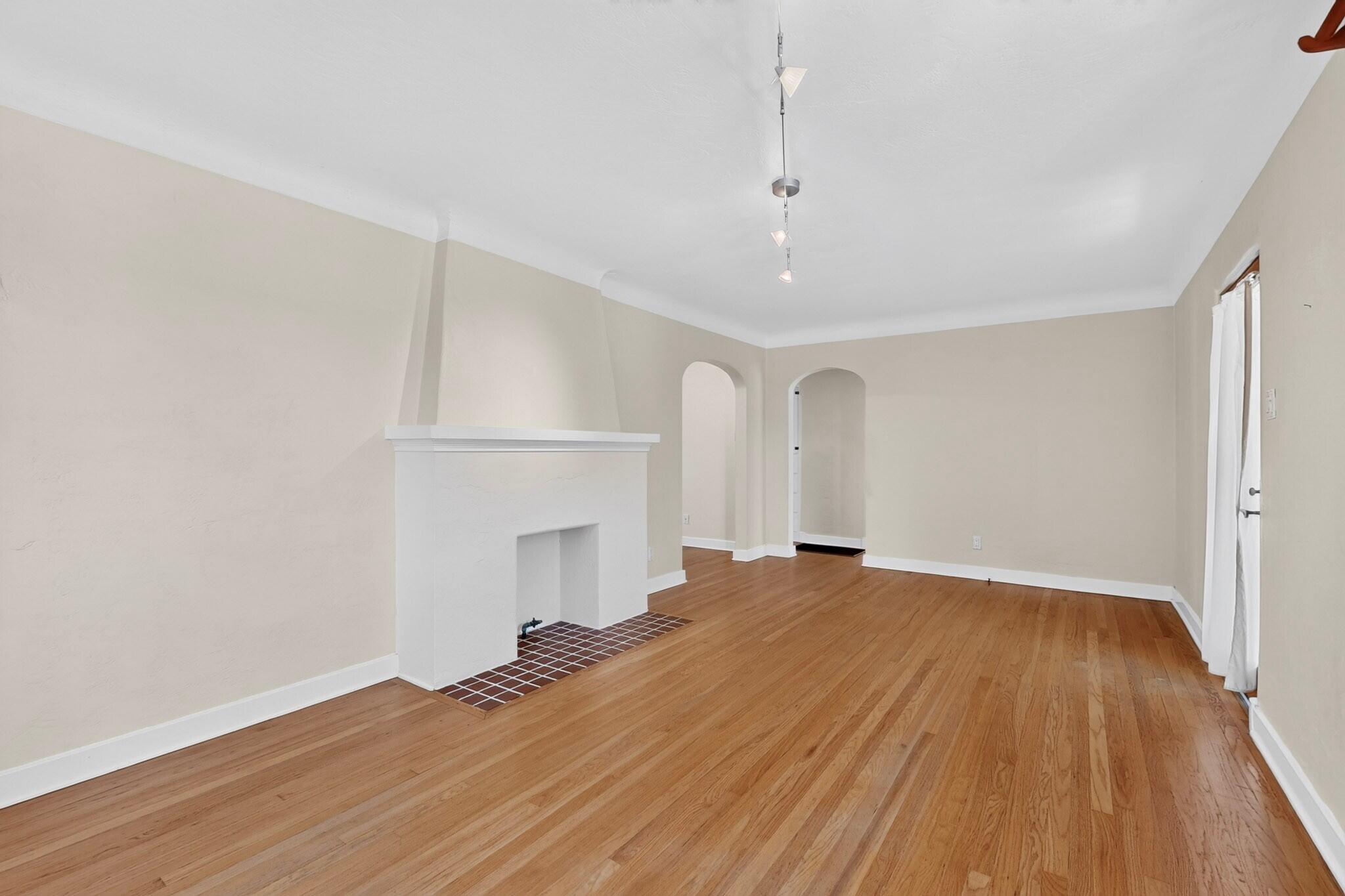 309 Carlisle Boulevard NE