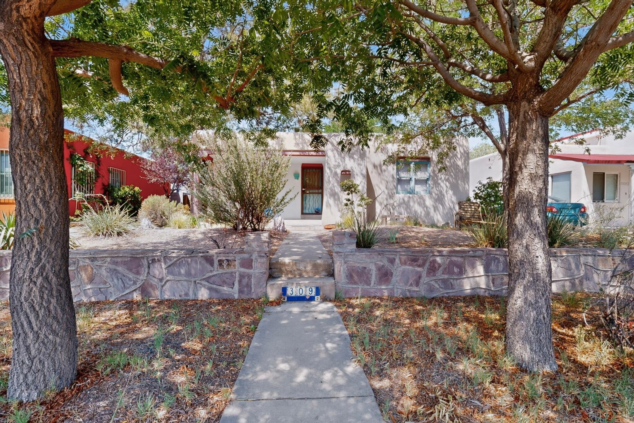 309 Carlisle Boulevard NE