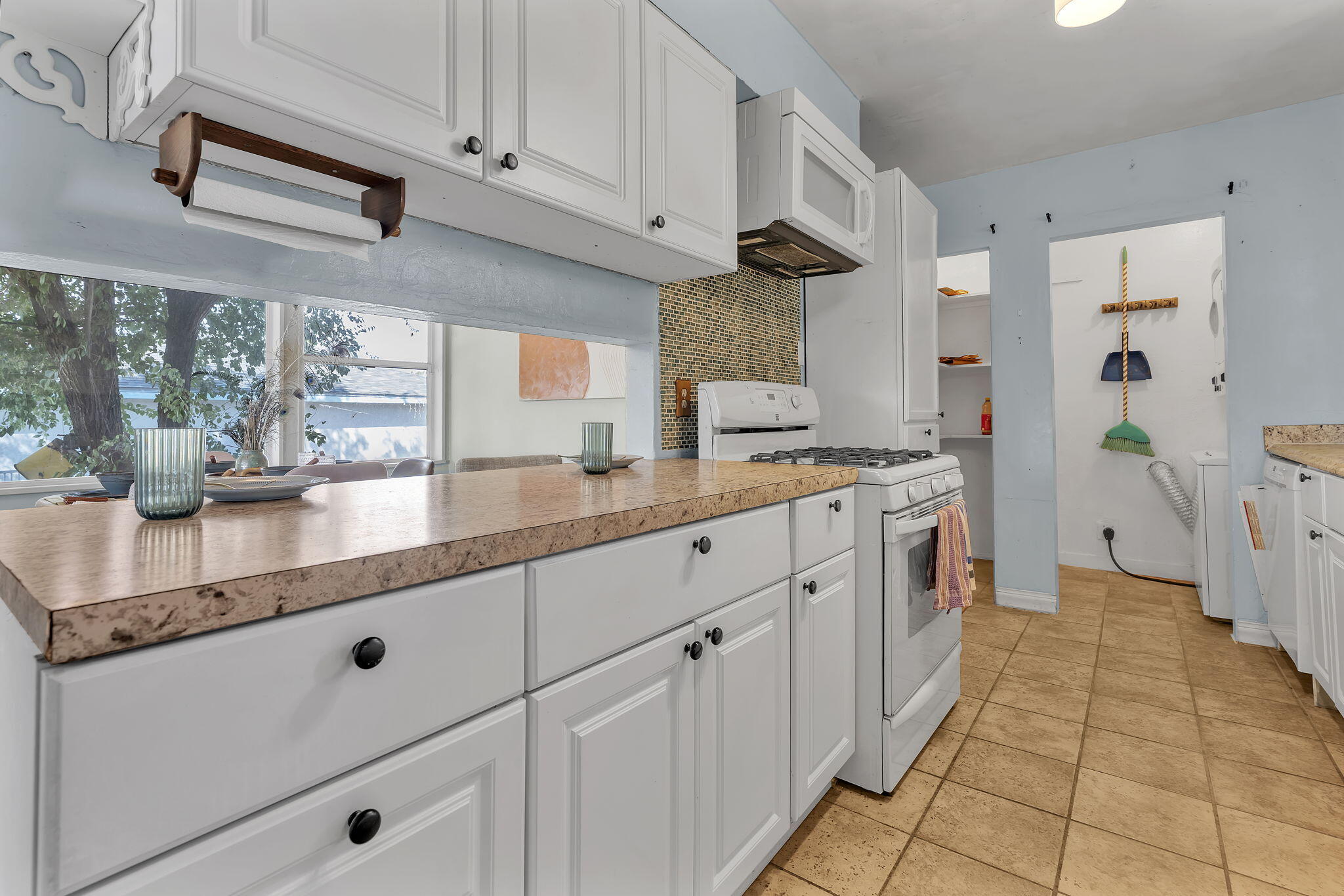 5008 Redlands Road NW