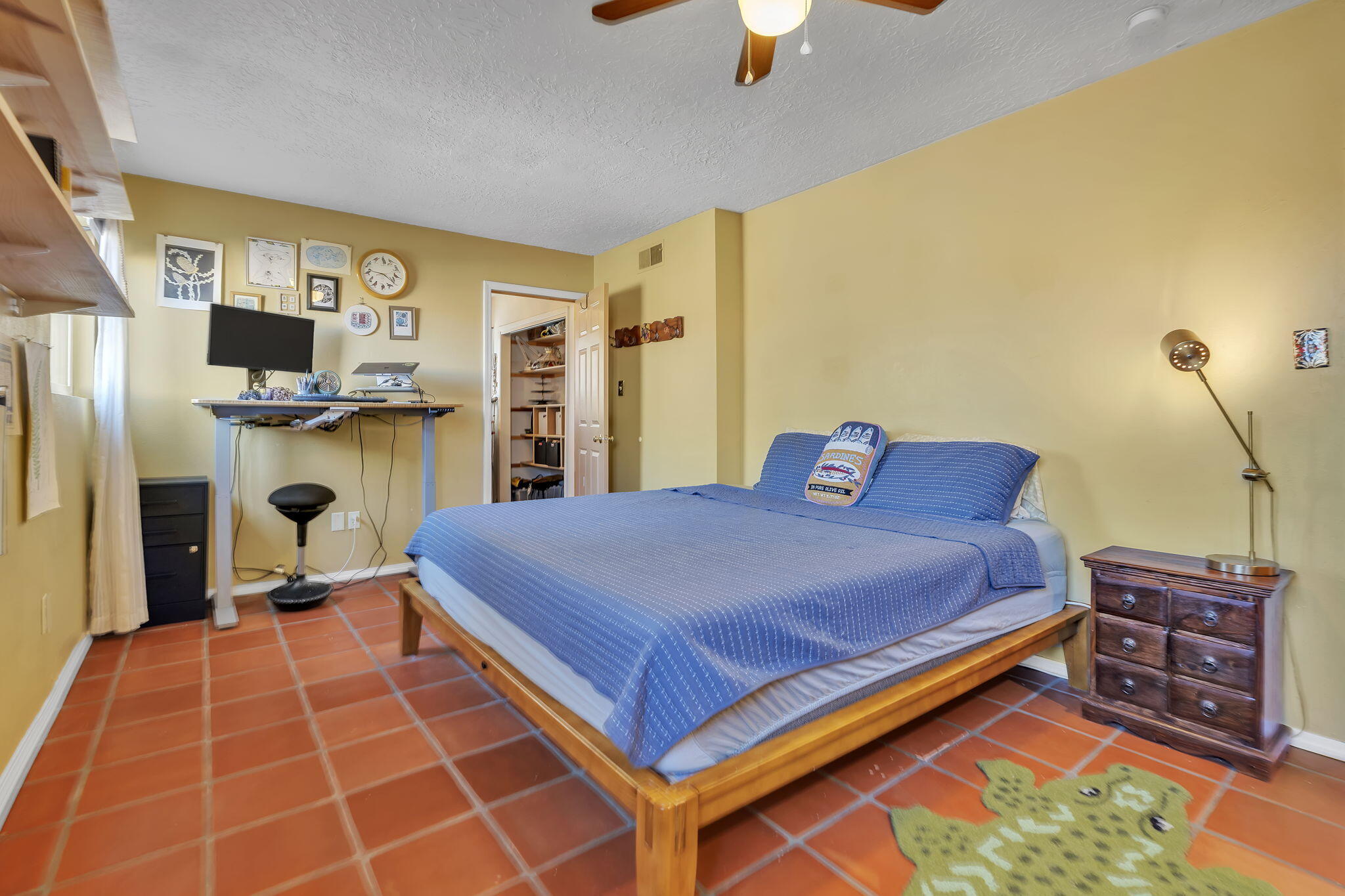712 Tranquilino Court NE