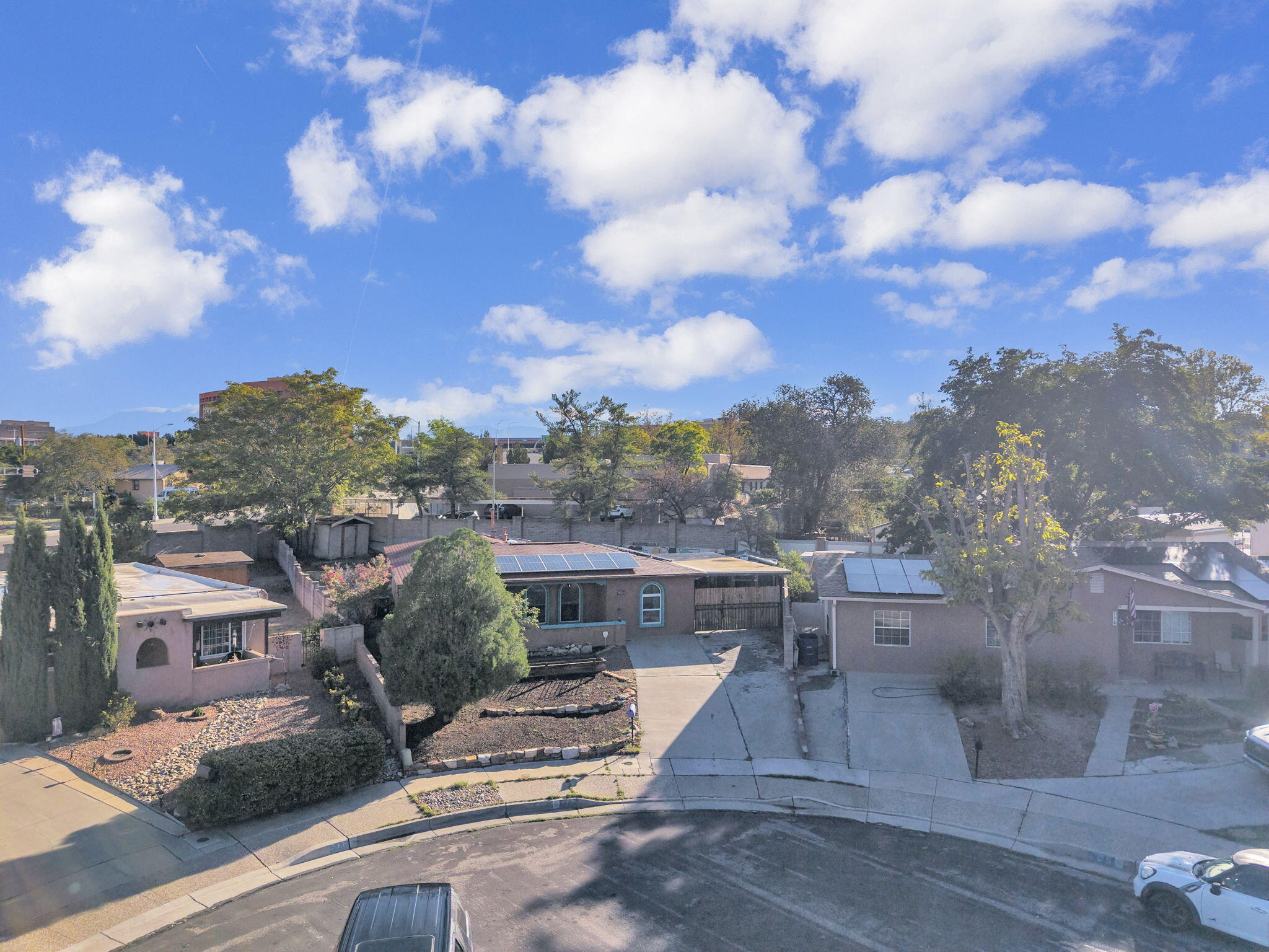 712 Tranquilino Court NE