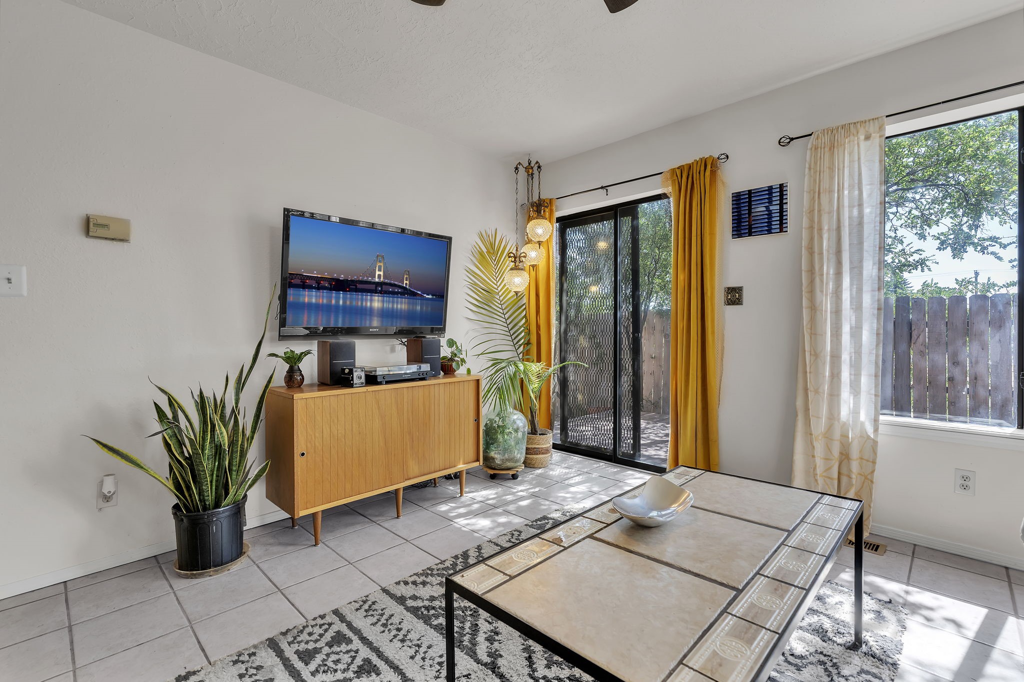 2450 CALLE CONTESSA