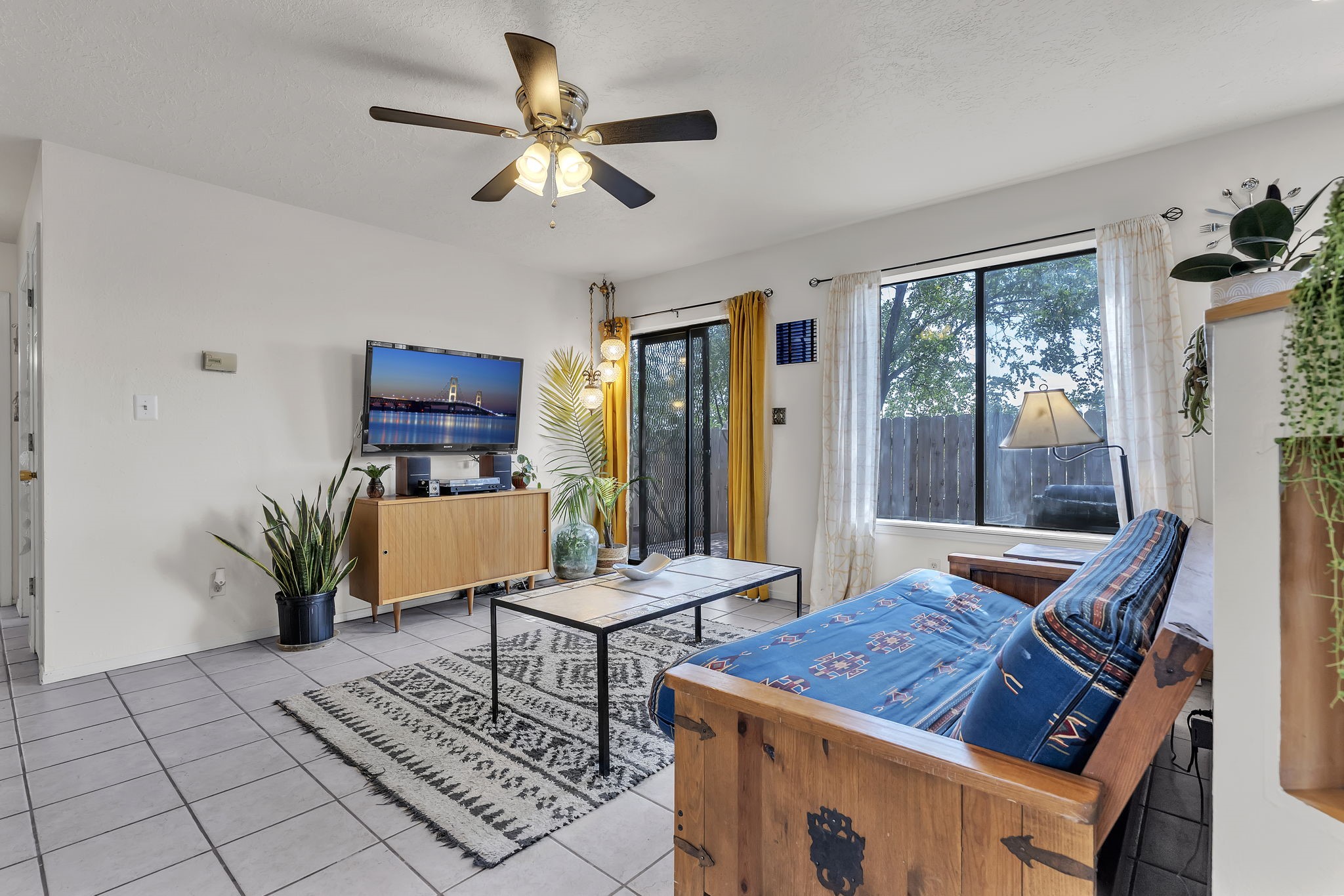 2450 CALLE CONTESSA