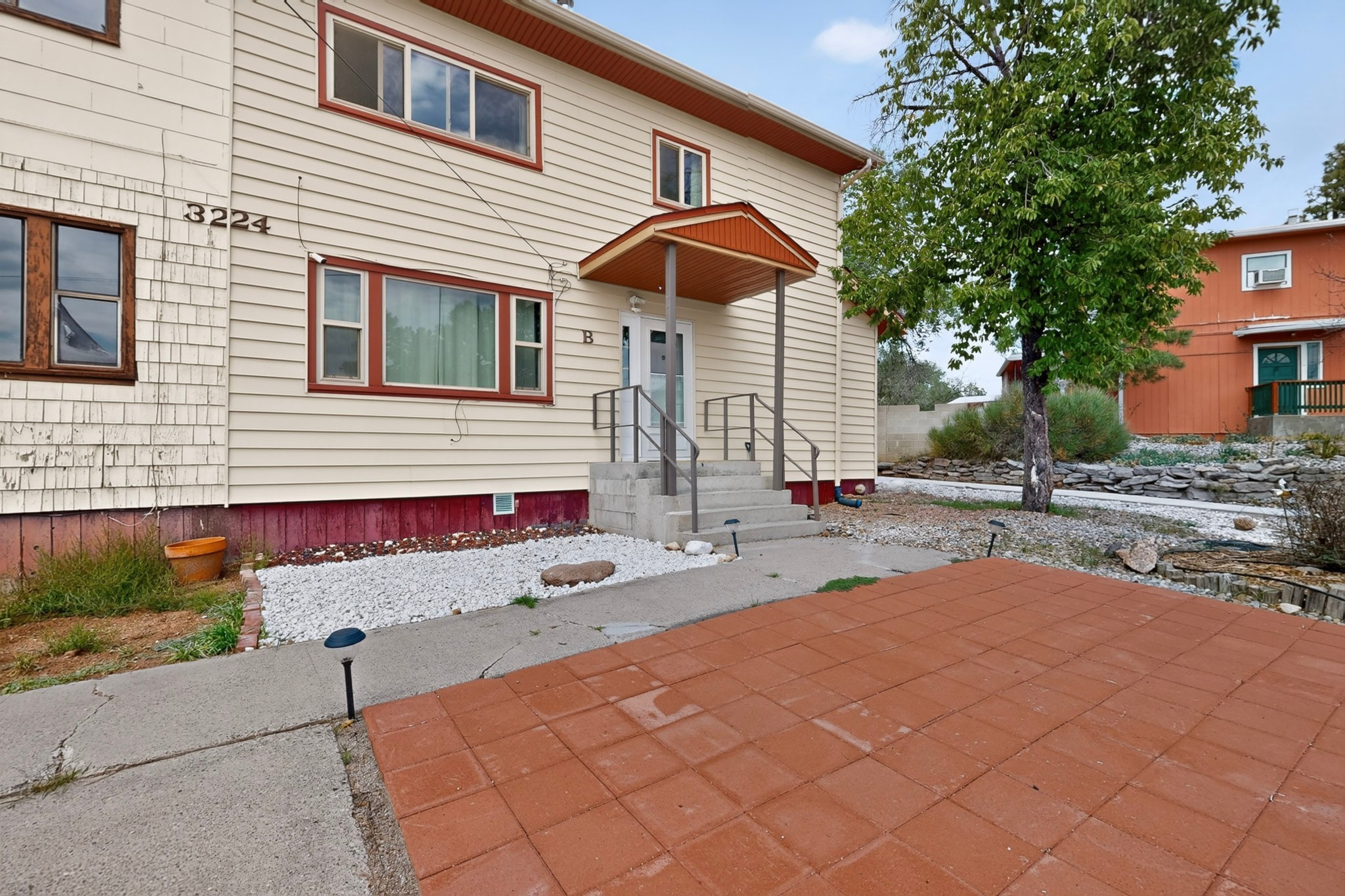 3224 B Villa Street