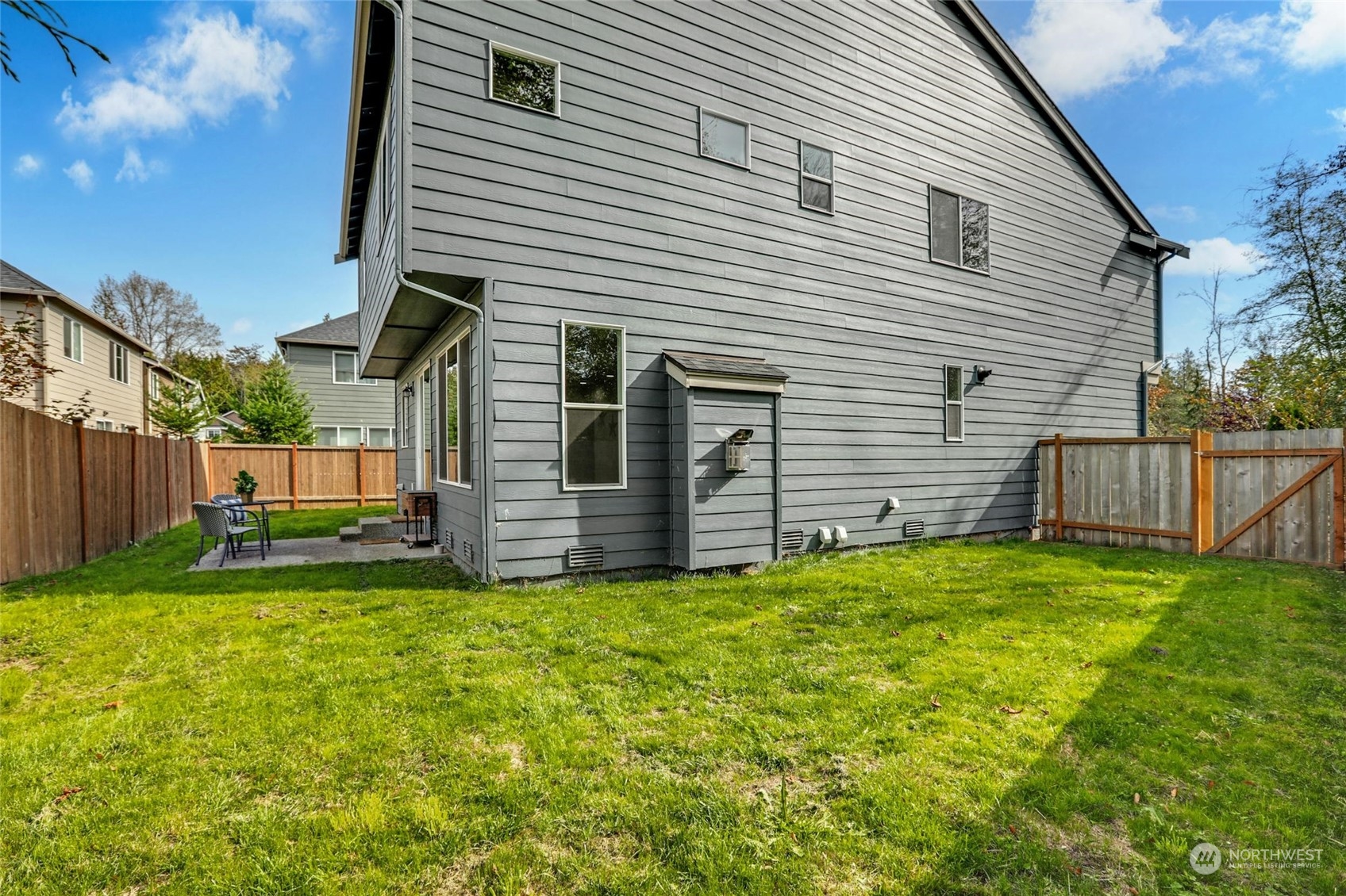 702 101st Avenue SE