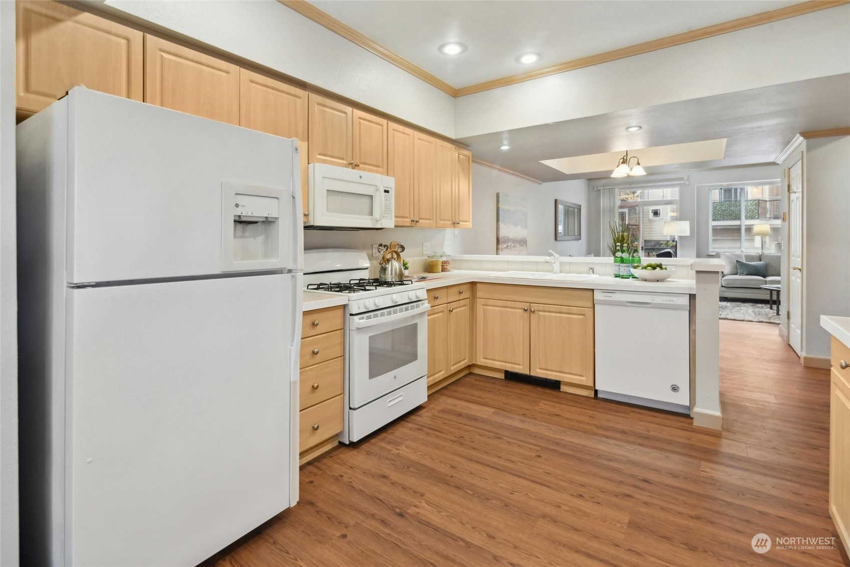 821 Sunset Boulevard NE Unit: E4