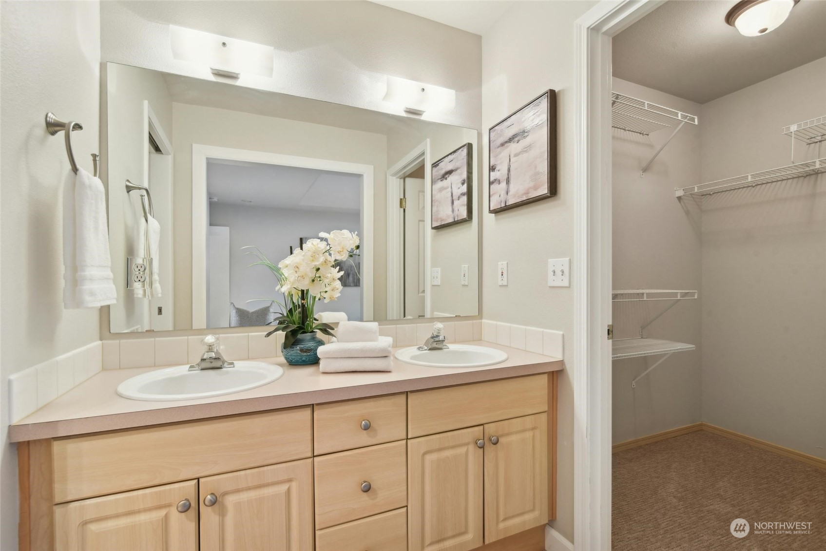 821 Sunset Boulevard NE Unit: E4