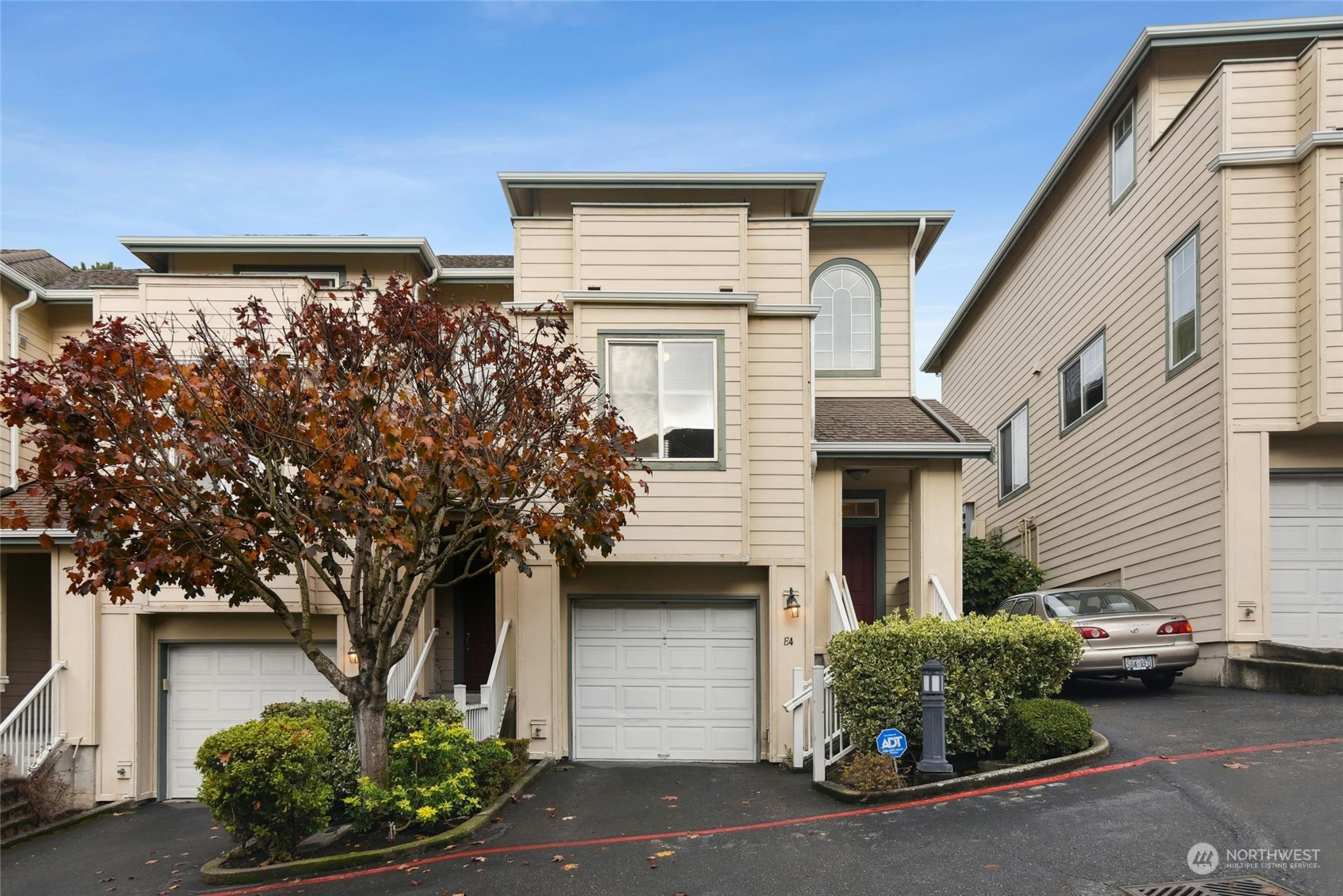 821 Sunset Boulevard NE Unit: E4