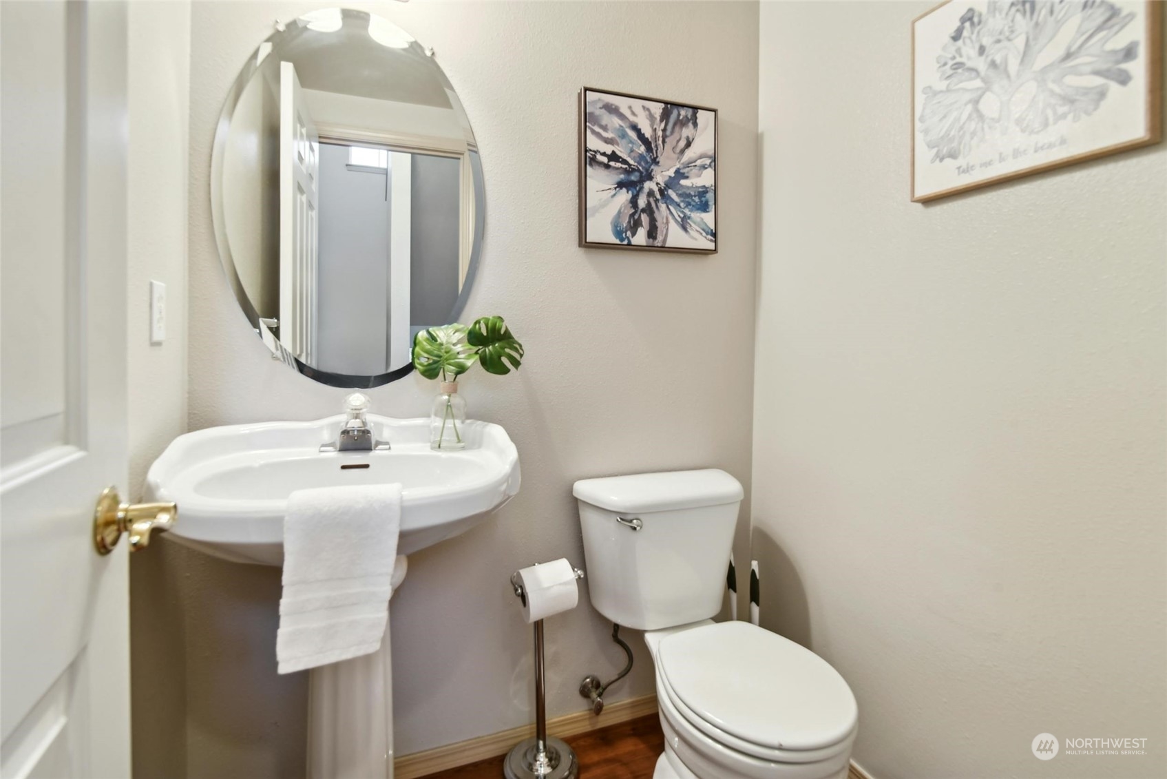 821 Sunset Boulevard NE Unit: E4