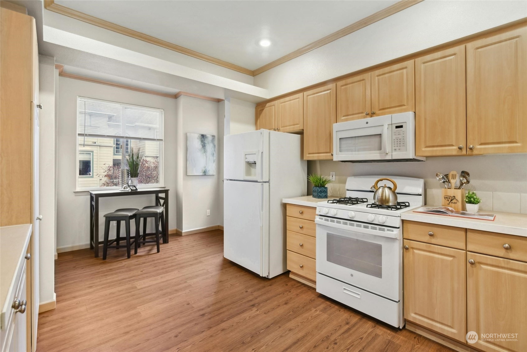 821 Sunset Boulevard NE Unit: E4