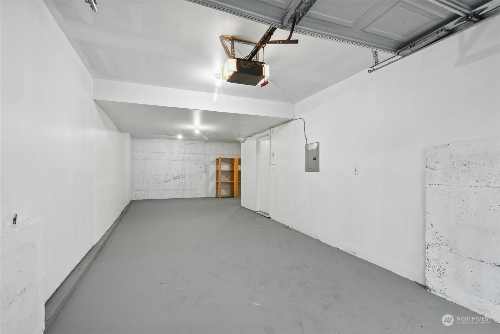 821 Sunset Boulevard NE Unit: E4