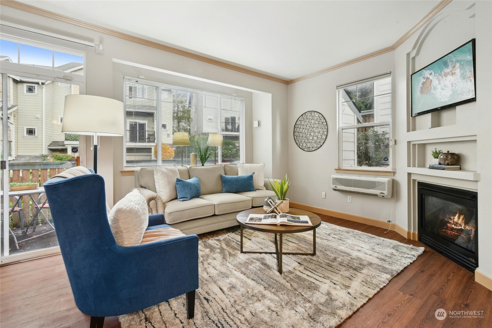 821 Sunset Boulevard NE Unit: E4