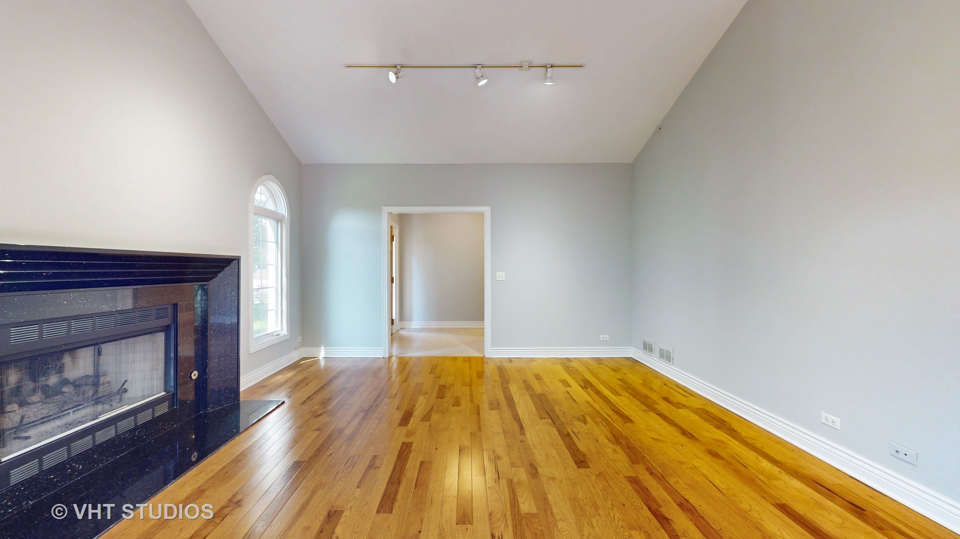 1116 Pine Oaks Circle