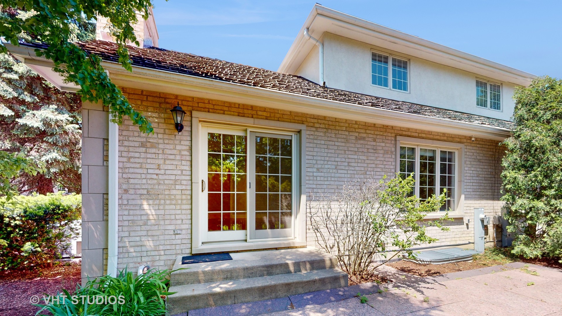 1116 Pine Oaks Circle