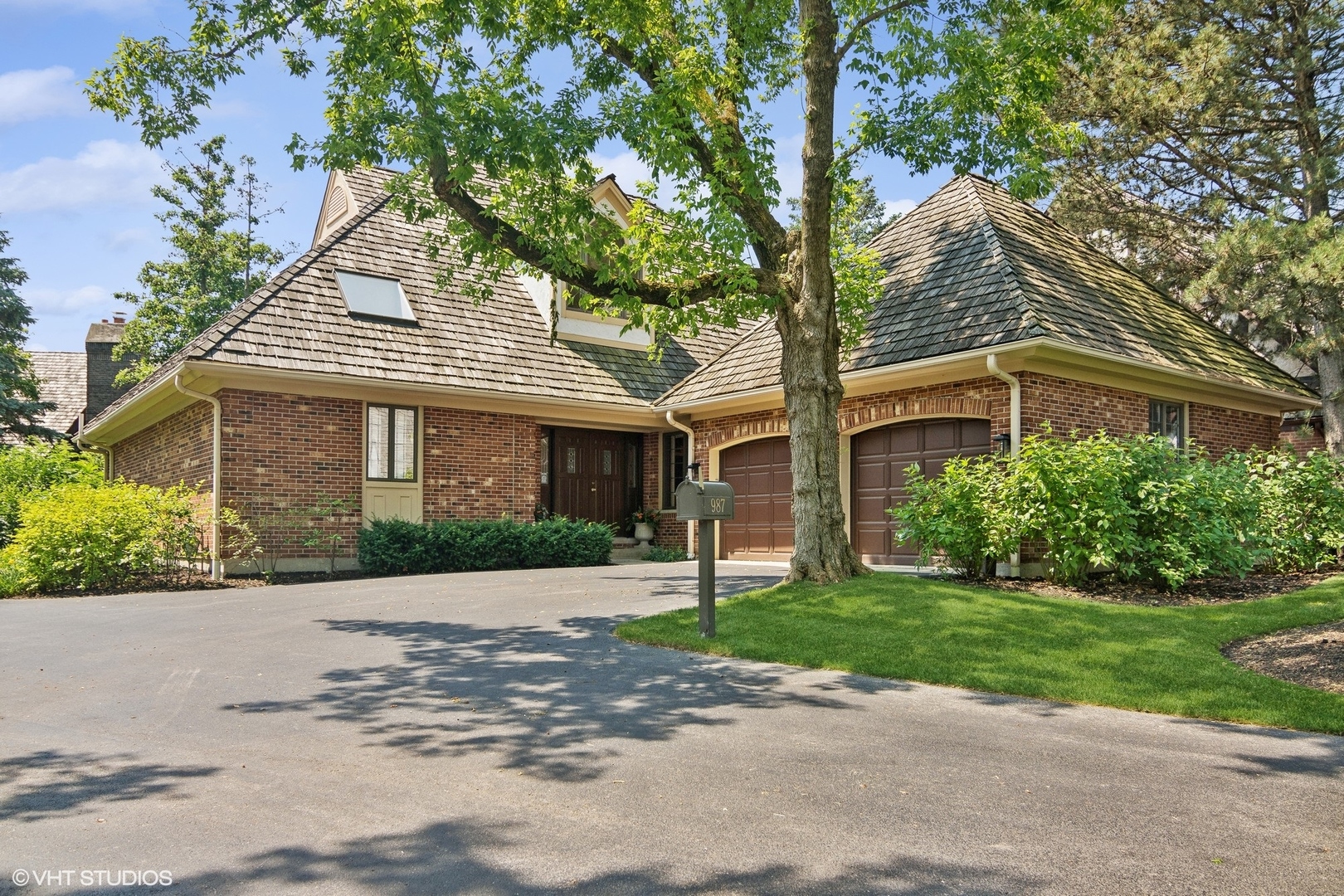 987 Coventry Lane