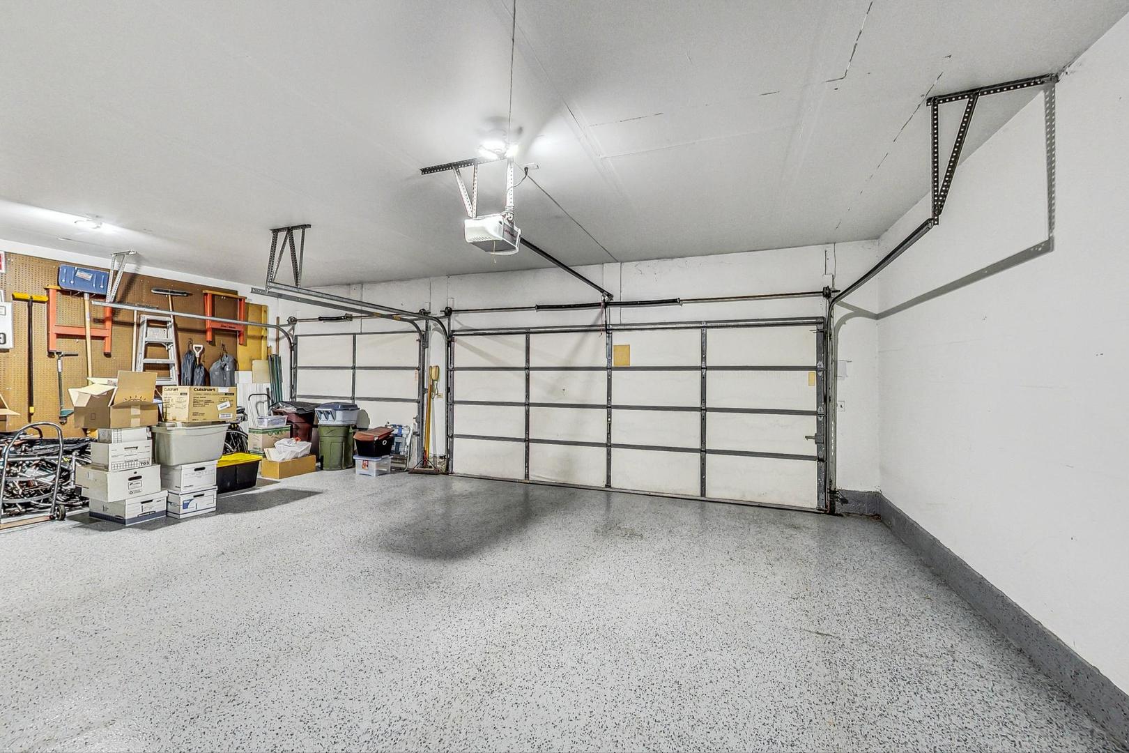 216 Thompson Boulevard