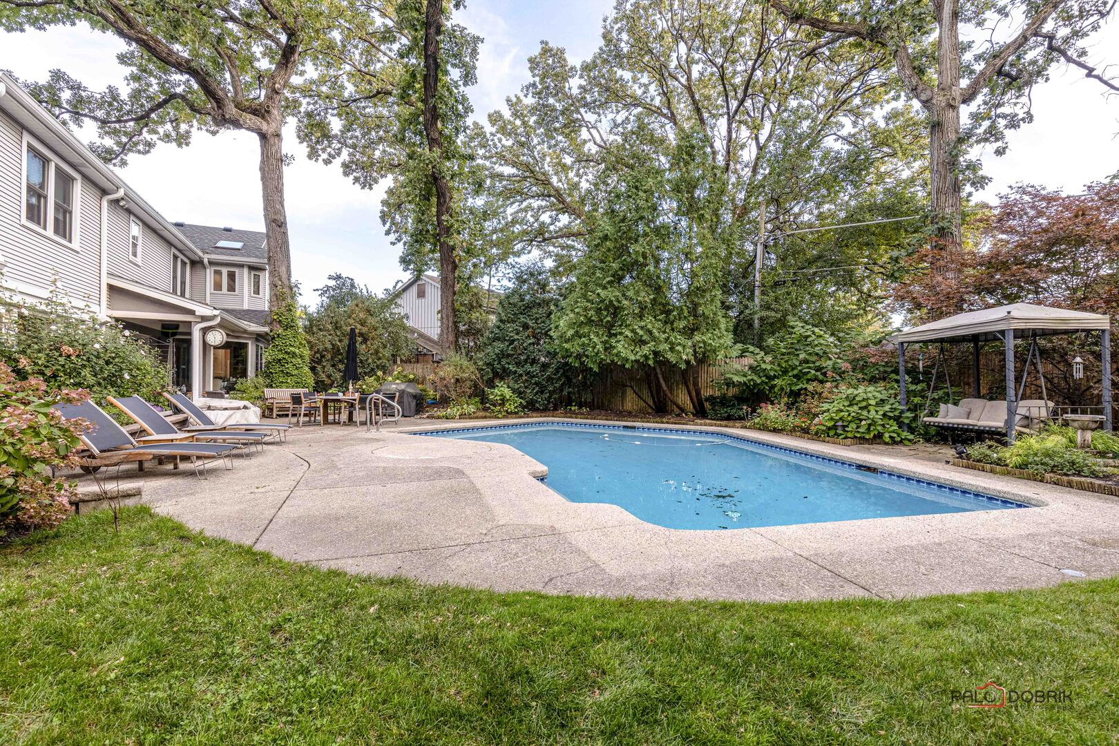 1251 Woodland Drive