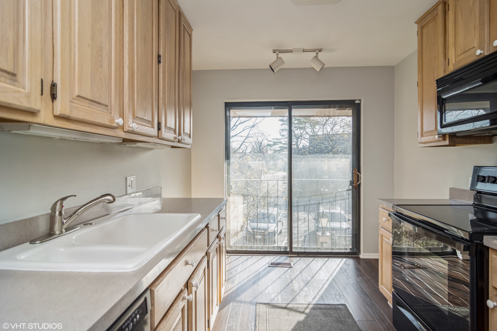 1711 Northfield Square Unit: D