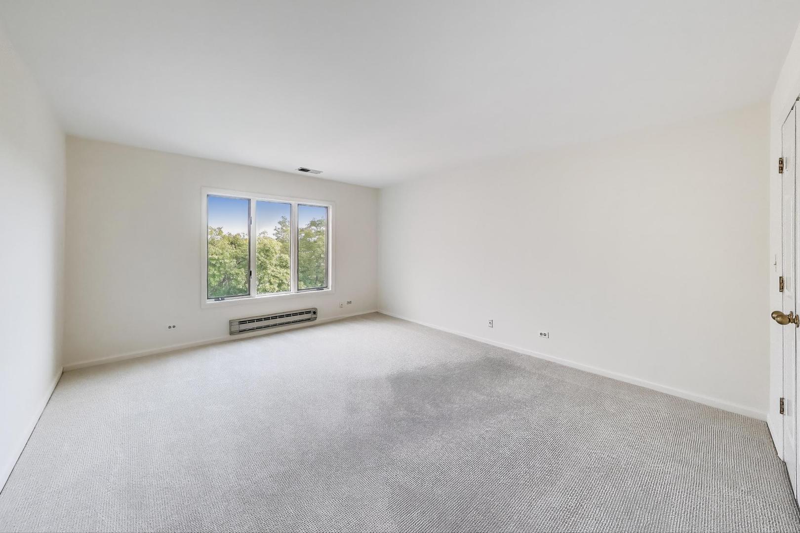 1601 Oakwood Avenue Unit: 406