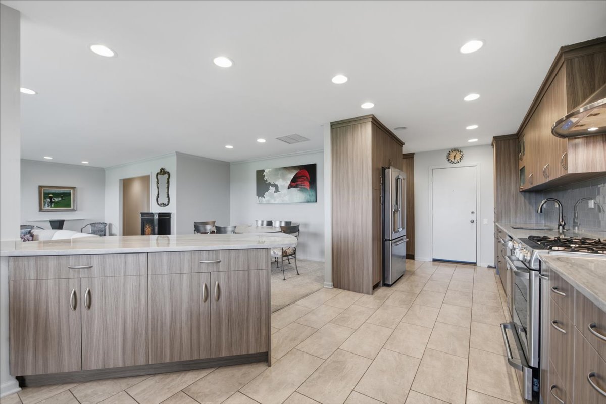 3810 Mission Hills Road Unit: 505