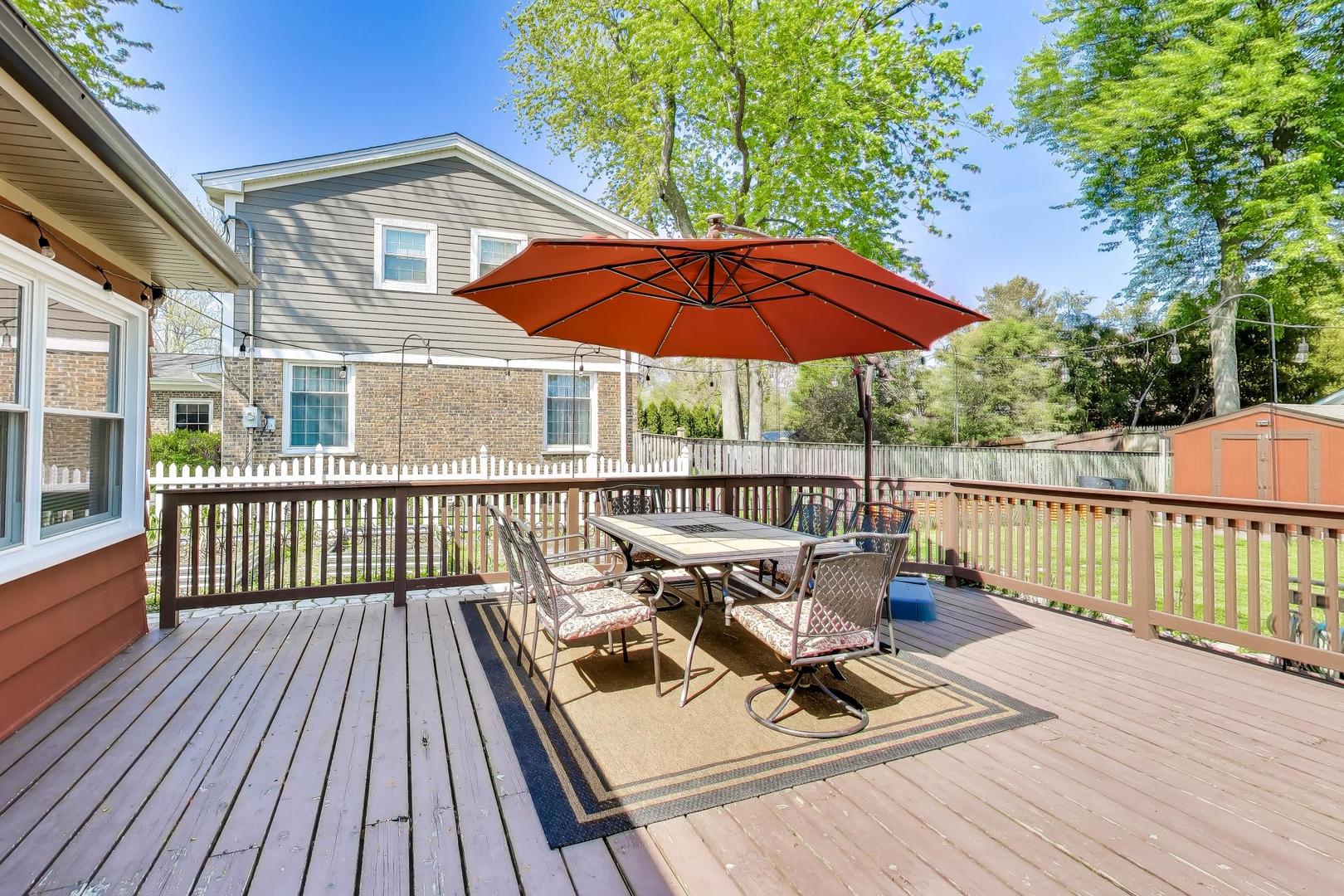 2725 Roslyn Lane