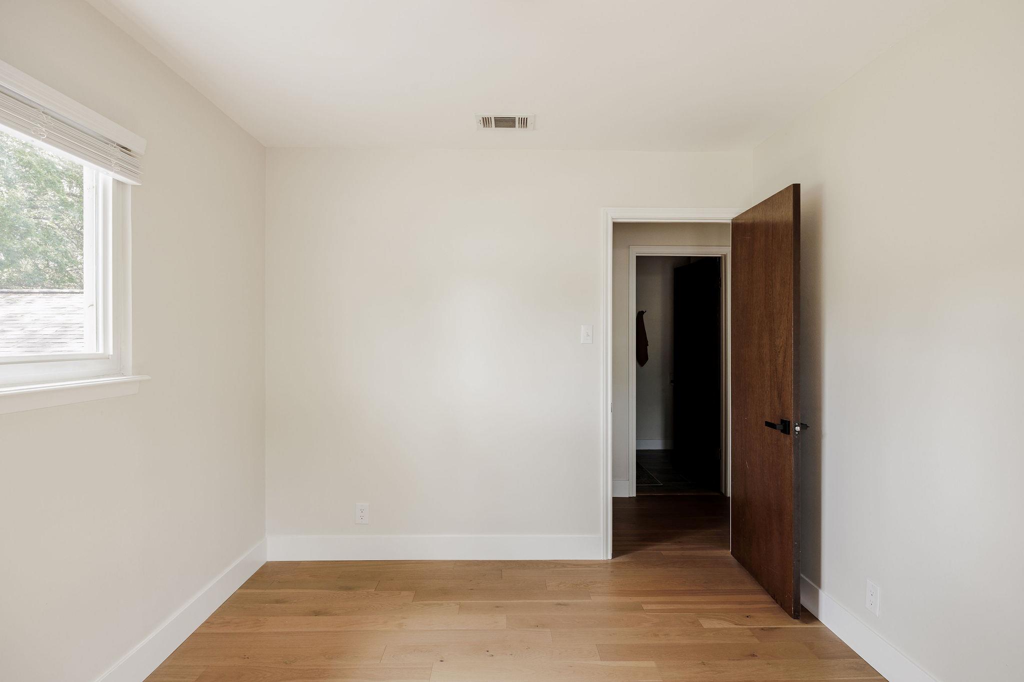 2401 Vassal DR