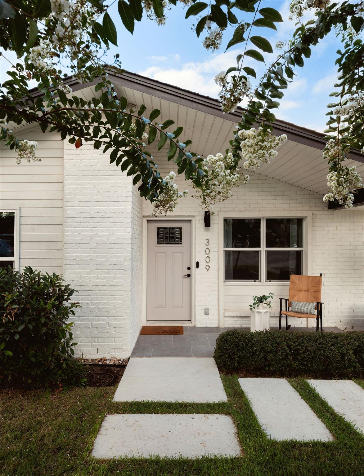 3009 Val DR