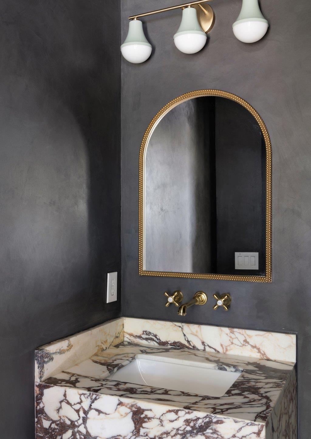 2210 Comburg Castle WAY