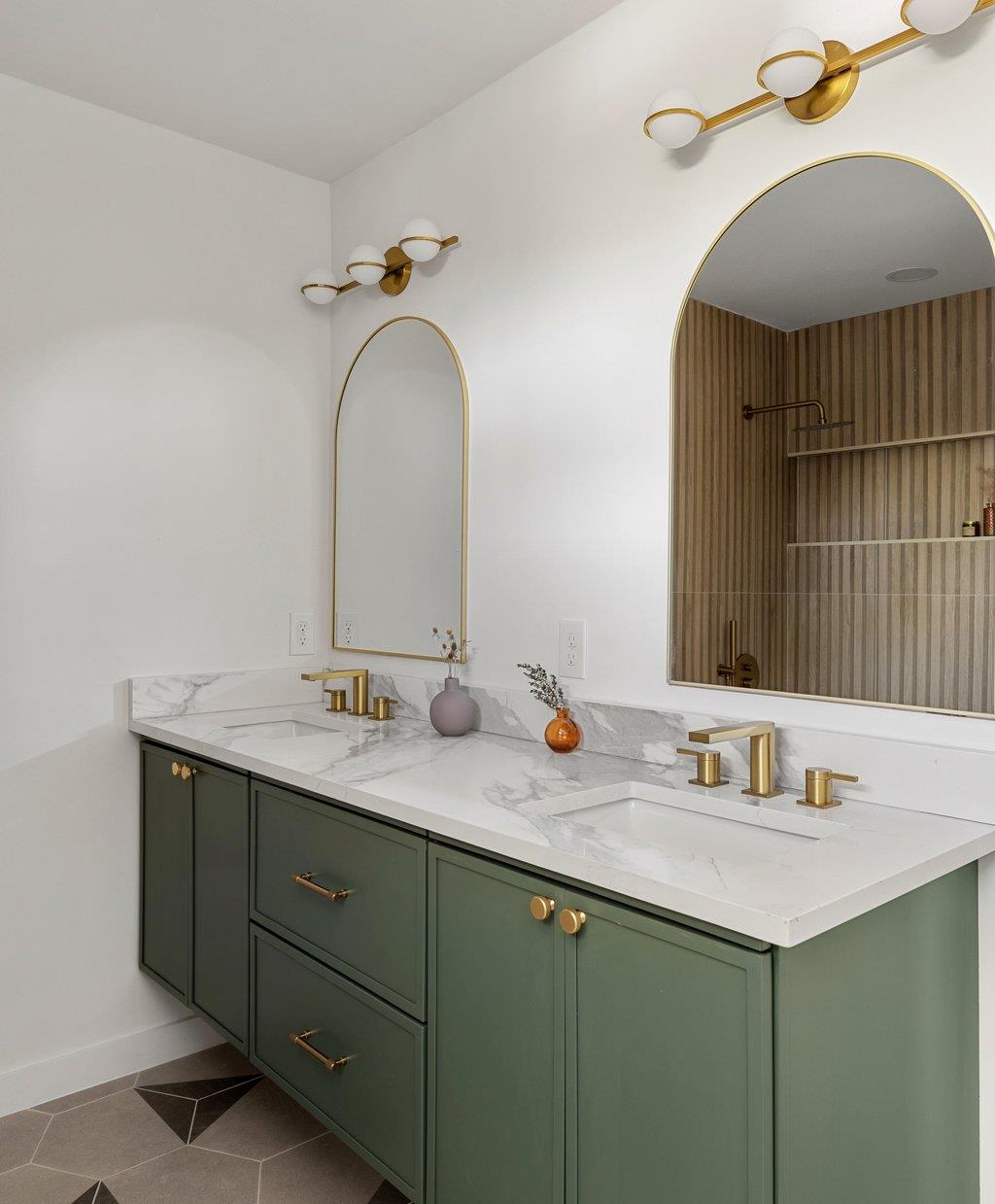 2210 Comburg Castle WAY