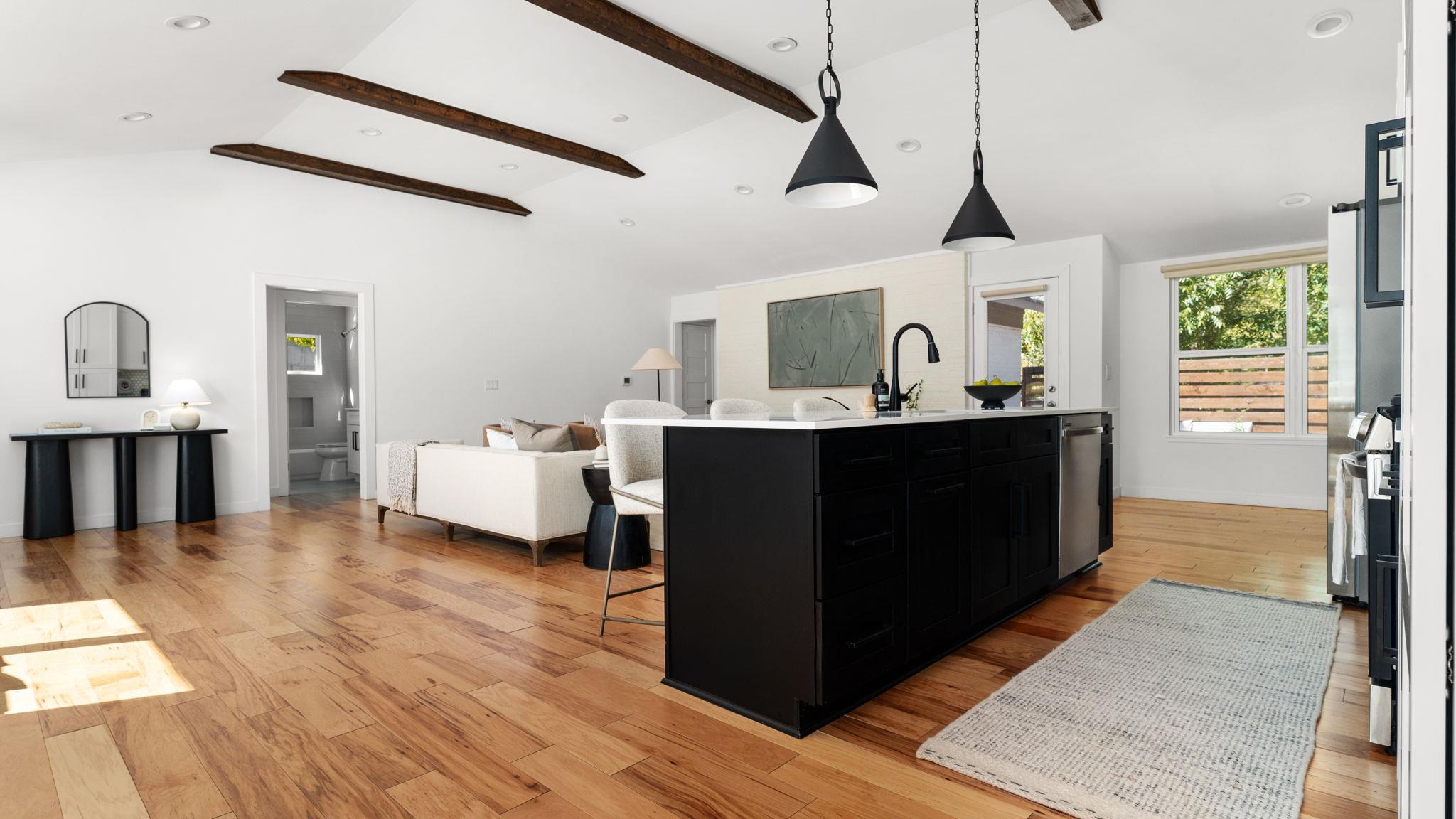 3500 Santa Monica DR