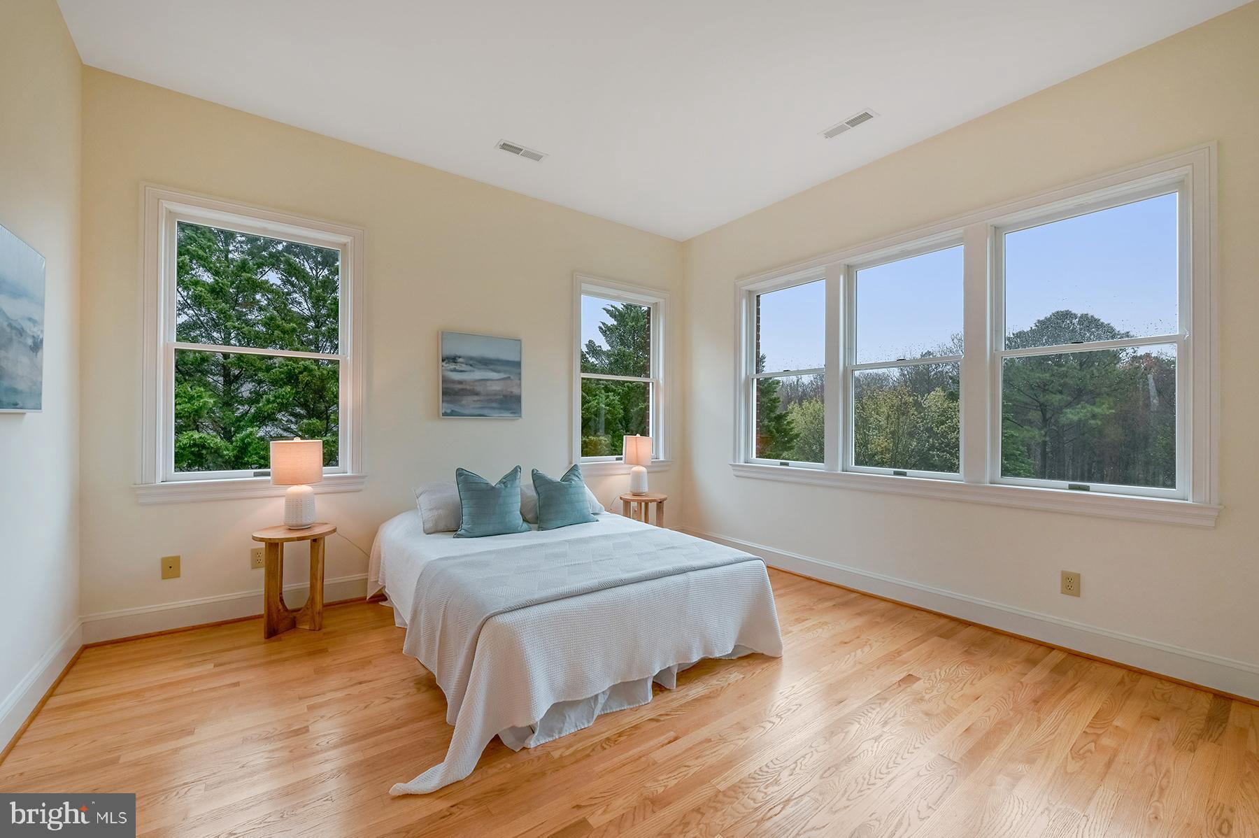 3419 Hidden River View Rd