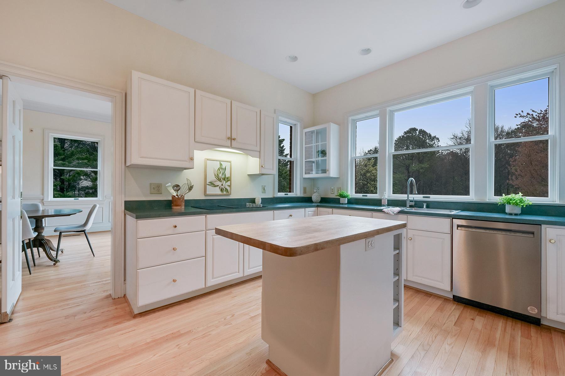 3419 Hidden River View Rd