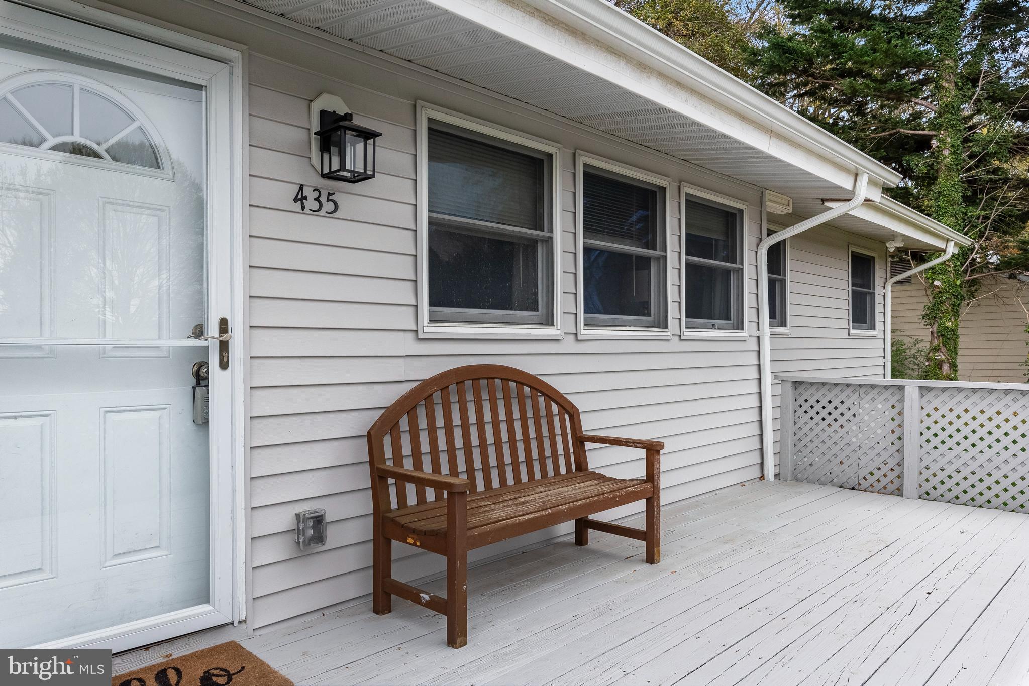435 Walnut Dr
