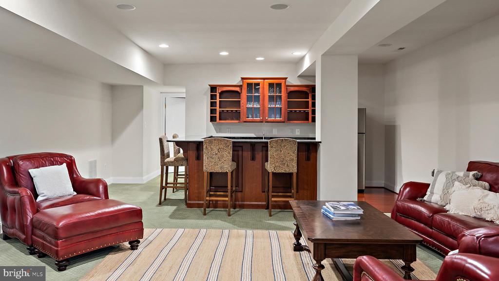 1416 Paddocks Ct