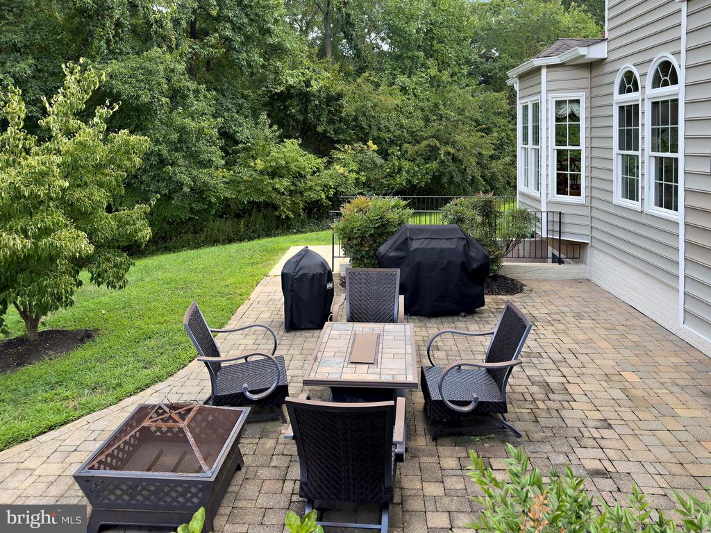 1416 Paddocks Ct