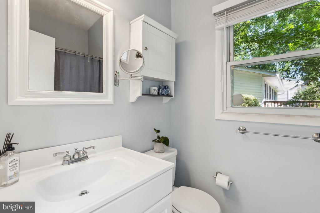 111 Groh Ln