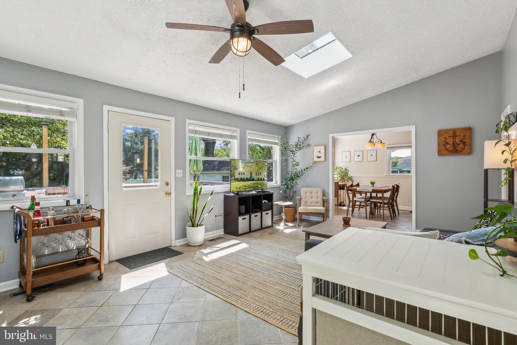 111 Groh Ln