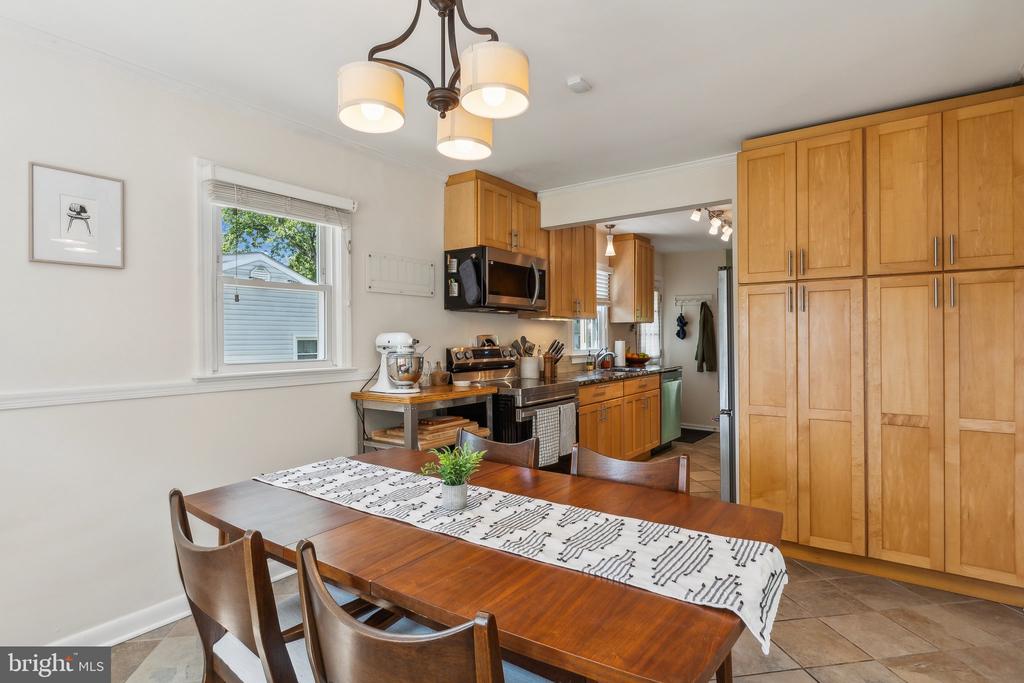 111 Groh Ln