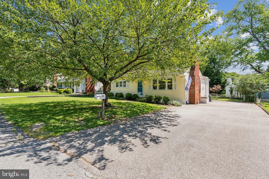 111 Groh Ln