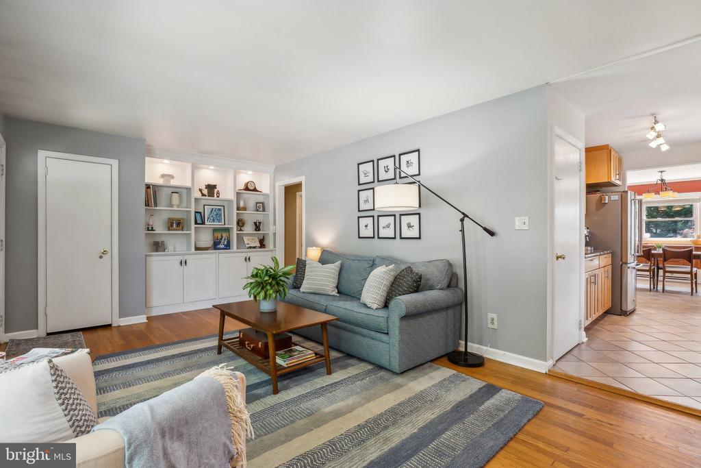 111 Groh Ln