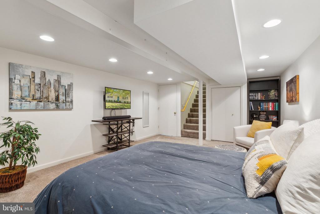 111 Groh Ln