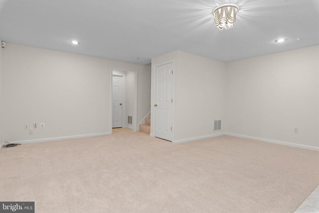 601 Puritan Ct
