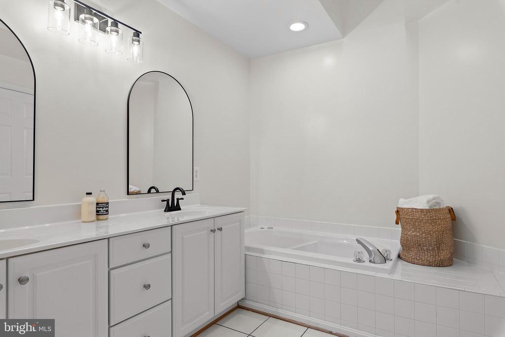 601 Puritan Ct